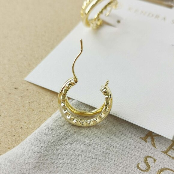 NEW Kendra Scott Gold Quinn Huggie Earrings - Picture 3 of 3